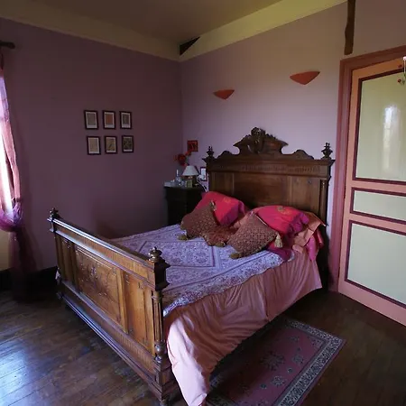 Oda ve Kahvaltı Les Chimeres