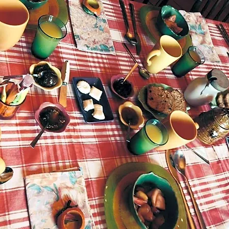 Bed & Breakfast Les Chimeres Puylaroque