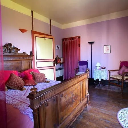 Les Chimeres Bed & Breakfast