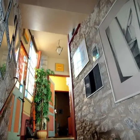 Les Chimères Couette-café